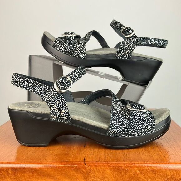 Dansko SANDI Shagreen Black Leather Ankle Strap Sandals size EUR 39 US 8.5/9 - Picture 1 of 10